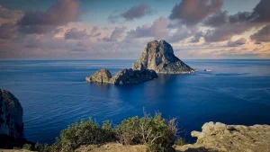 Es Vedra: Een duik in de mystiek van het raadselachtige eiland Ibiza